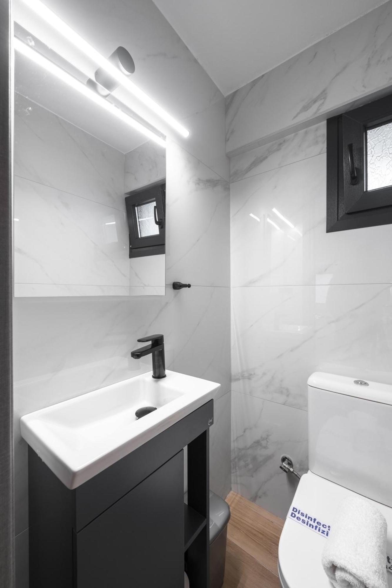 Railway Lofts Apartment Thessaloniki Exterior photo